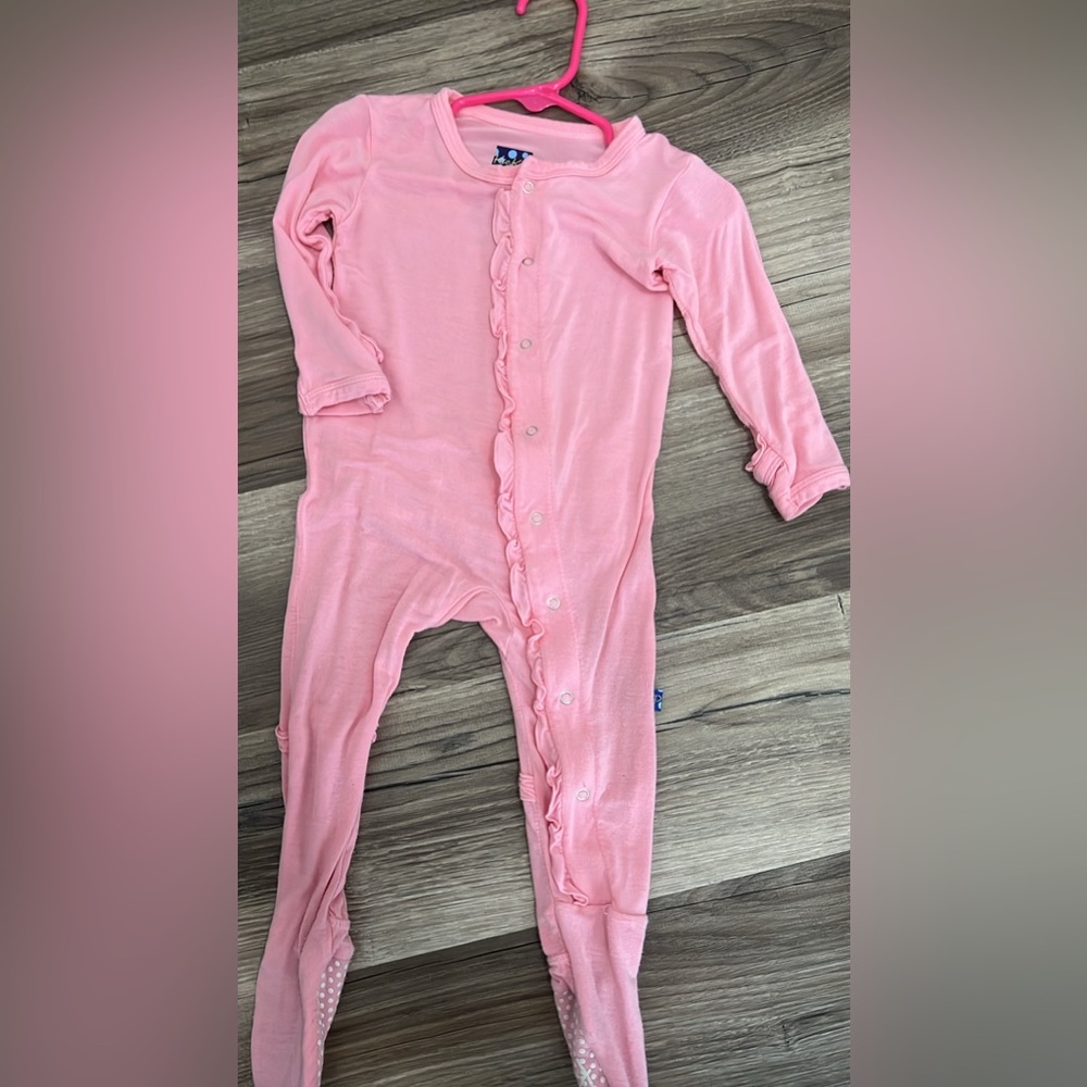 Kickee Pants footie 6/9